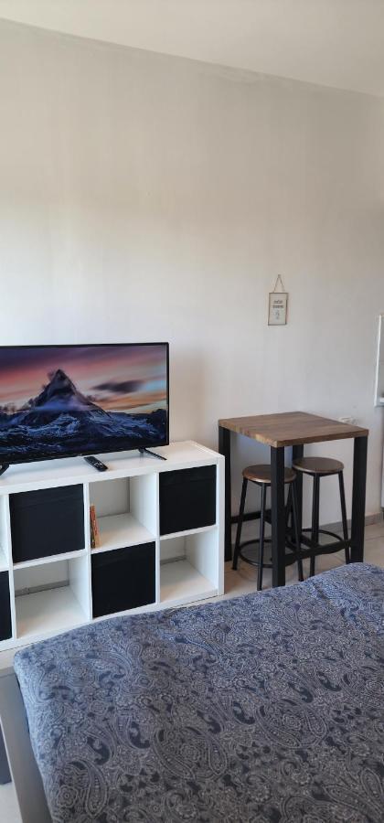 Ferienwohnung דירת חדר יפה ונעימה באיזור פסטורלי ושקט Zichron Ja’akow Exterior foto